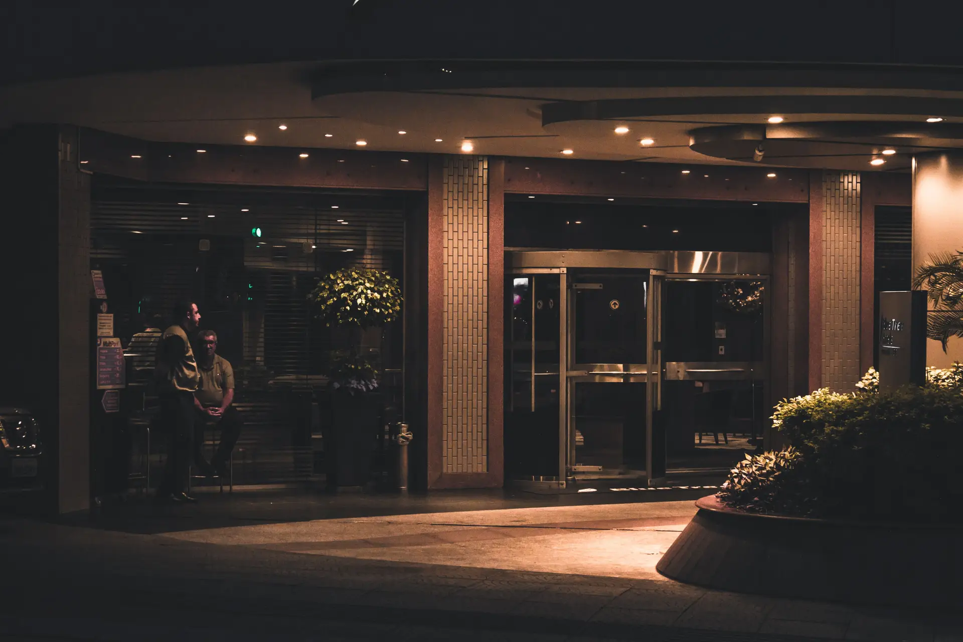 Hotel bejárat